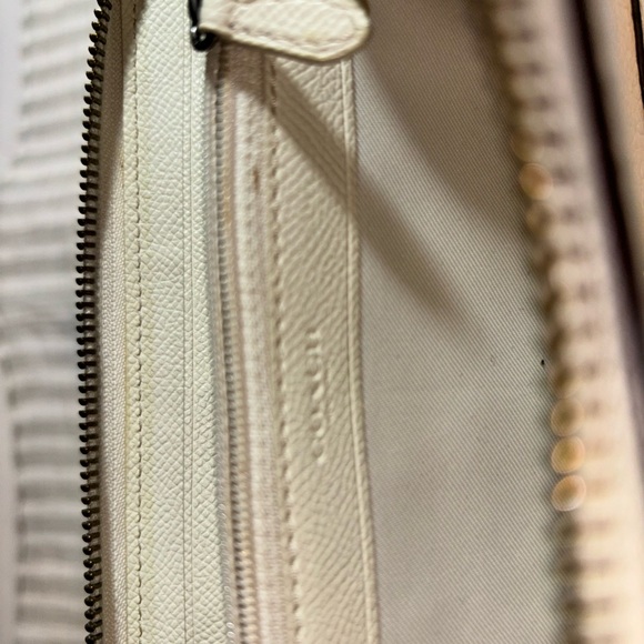 Coach Mickie Grained Leather Wallet - Picture 3 of 7